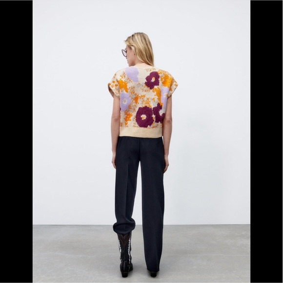 Zara Knit Sweater Vest Size Small NWT Floral Sweater - Picture 4 of 5